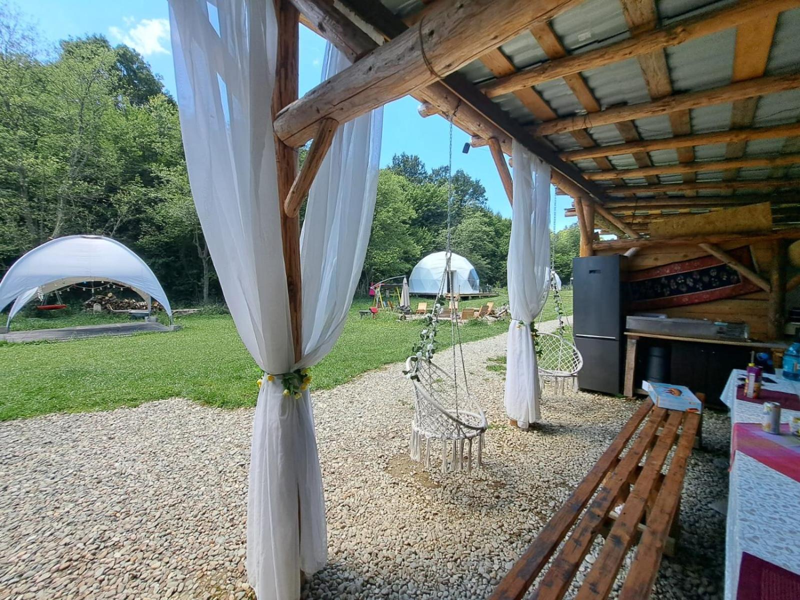 Forest Glamping Μπρασόβ Εξωτερικό φωτογραφία