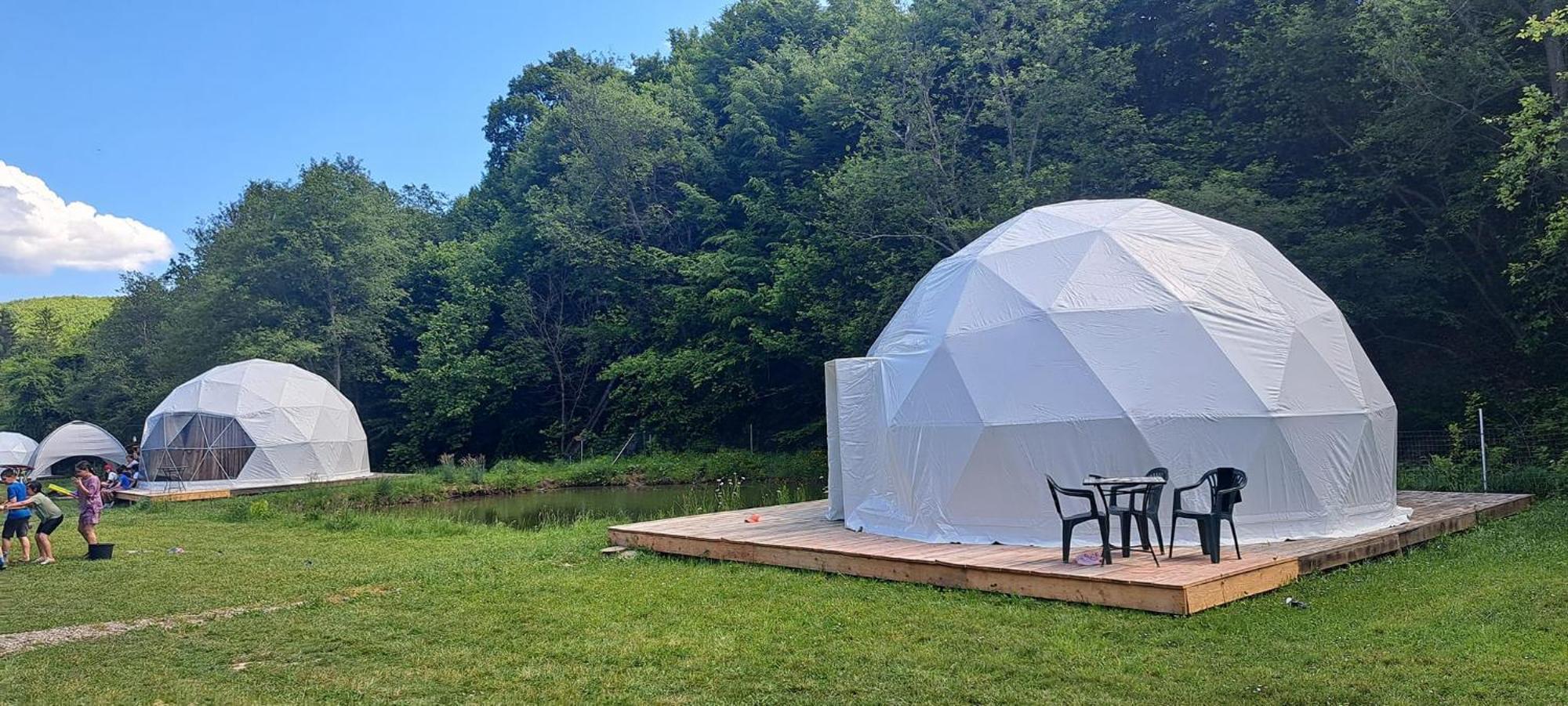 Forest Glamping Μπρασόβ Εξωτερικό φωτογραφία
