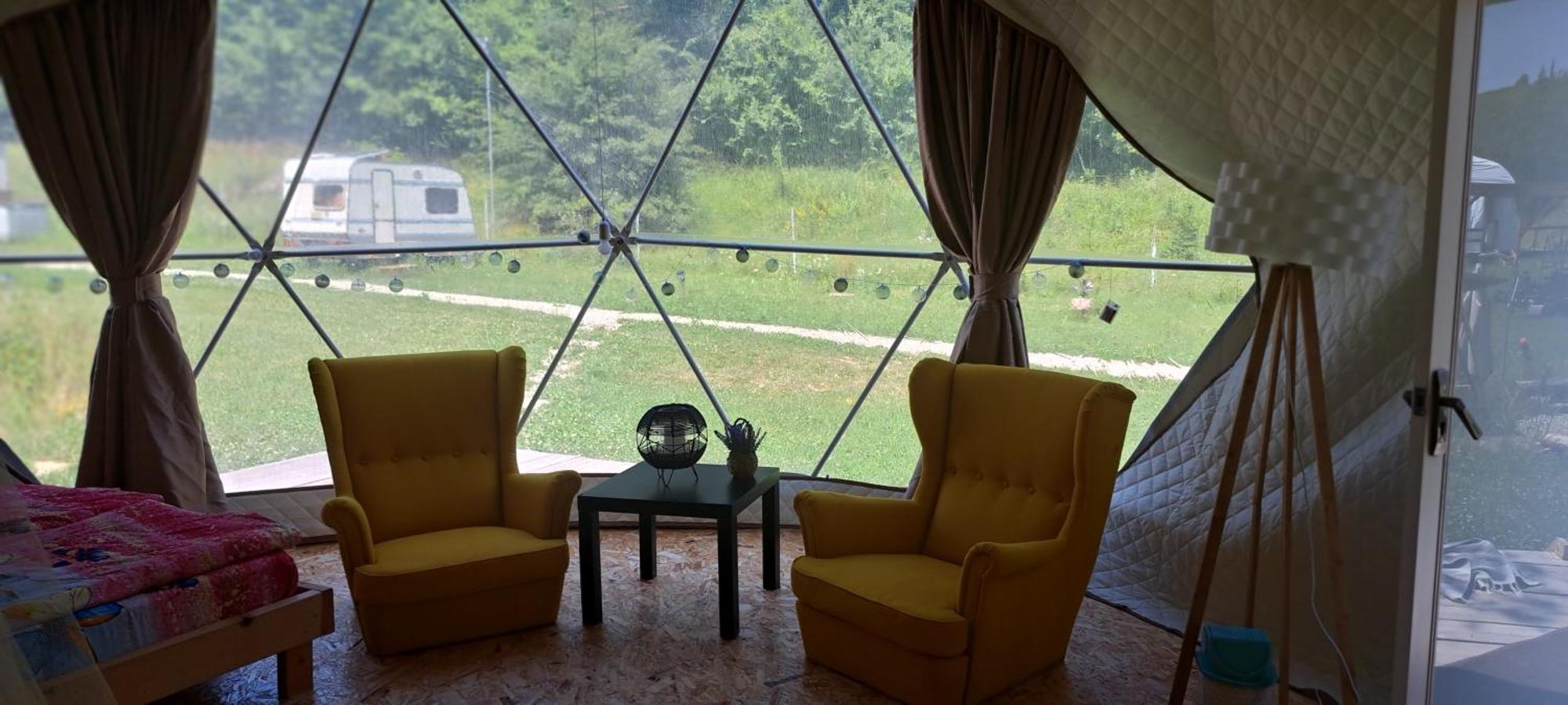 Forest Glamping Μπρασόβ Εξωτερικό φωτογραφία